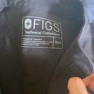 Figs Rafaela Oversized scrub top in Black (total of 2 available)